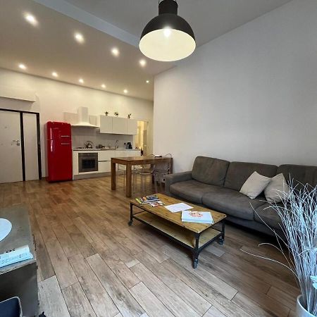 רומא La Dolce Vita - Luxury Colosseum Boutique Apartment מראה חיצוני תמונה