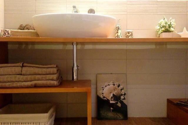 רומא La Dolce Vita - Luxury Colosseum Boutique Apartment מראה חיצוני תמונה