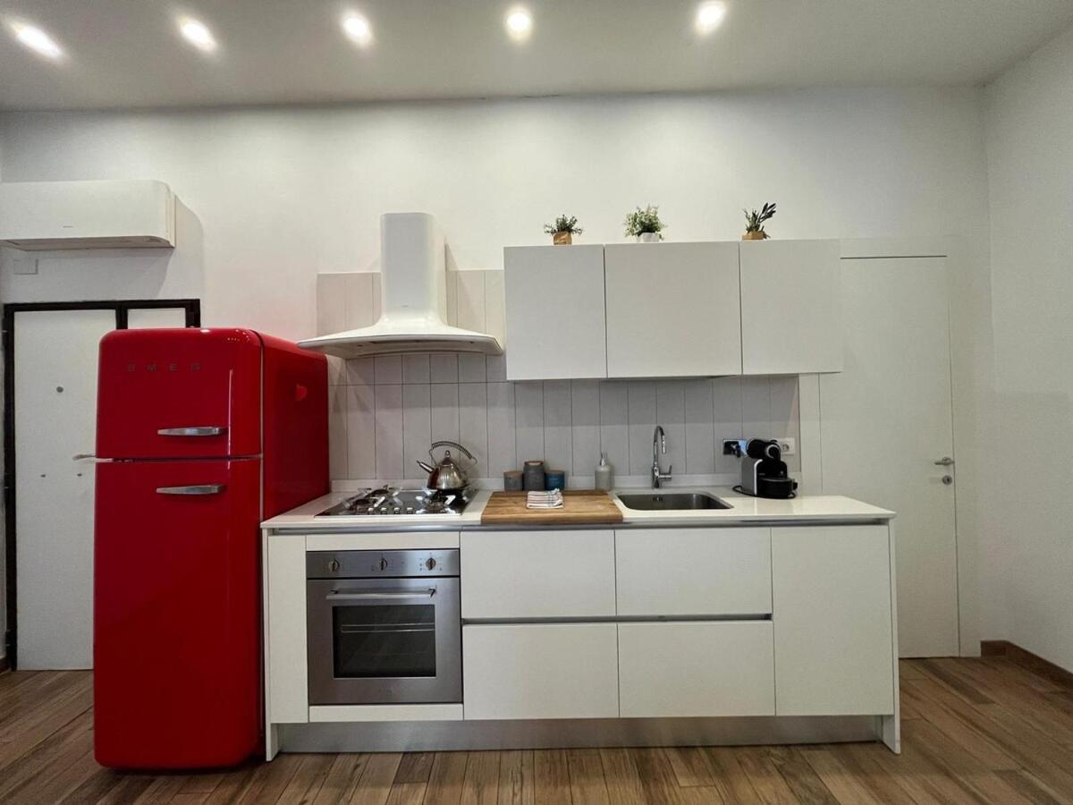 רומא La Dolce Vita - Luxury Colosseum Boutique Apartment מראה חיצוני תמונה